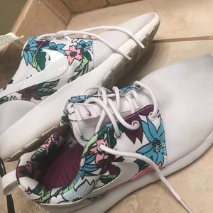 Nike Roshe Run Shoes